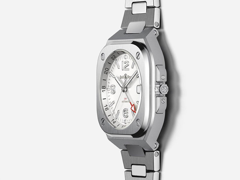 سافر بتميّز وأناقة مع BR 05 GMT White  من Bell & Ross